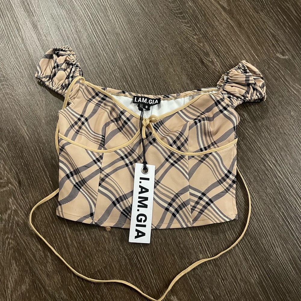 Sold out Carmel top🤩 - Picture 2 of 2